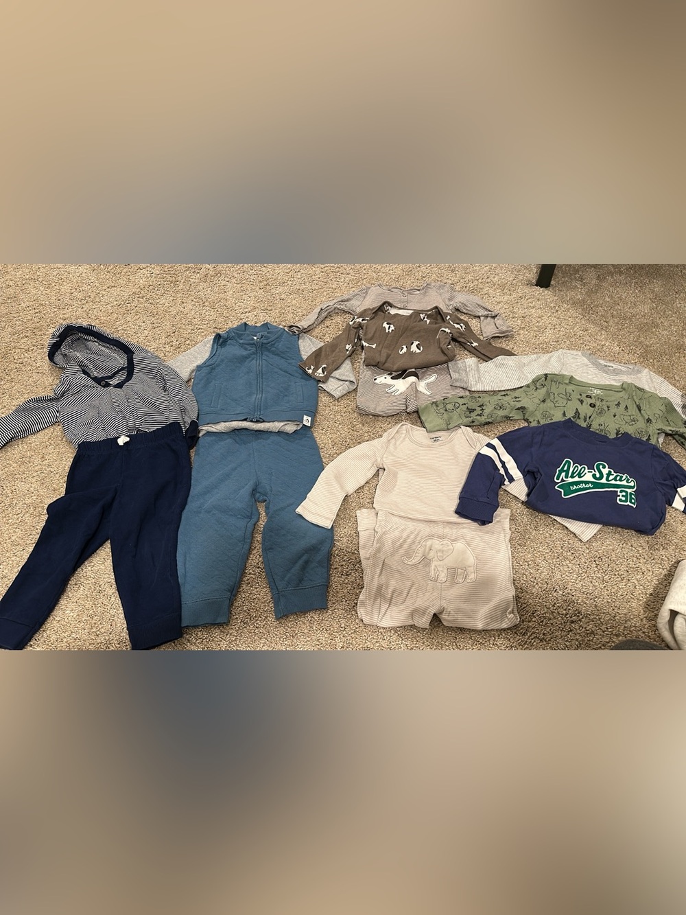 Carter’s 18 month bundle 4 outfits, 3 long sleeve bodysuit